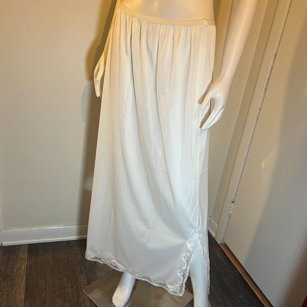 Vintage White Maxi Lace Slip Skirt XL Bridal Coquette Cottage Fairy Prairie 70s